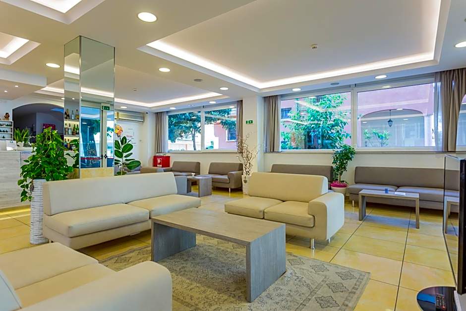 Hotel Monica