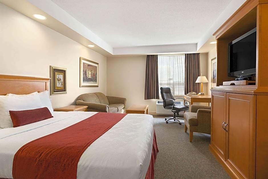 Travelodge by Wyndham Spruce Grove