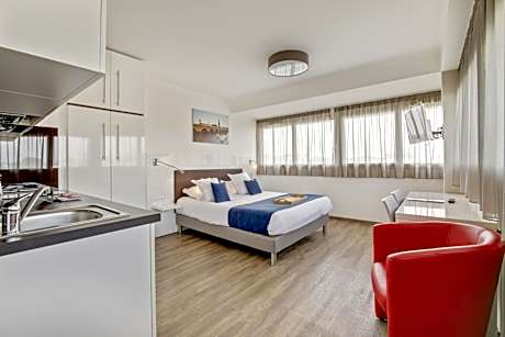 Superior Studio 1-2 People (Double Bed)