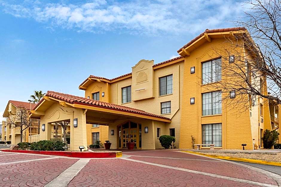La Quinta Inn & Suites by Wyndham El Paso West