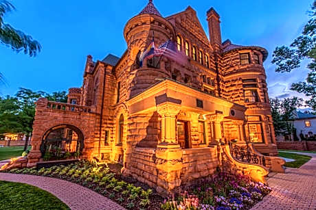 Orman Mansion - Pueblo's Most Luxurious Stay!