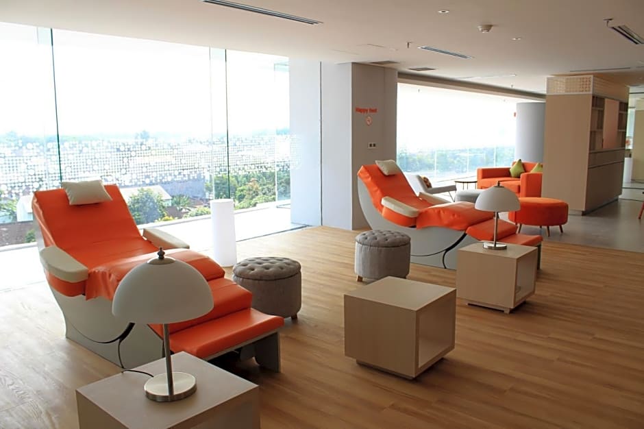 HARRIS Hotel & Conventions Solo