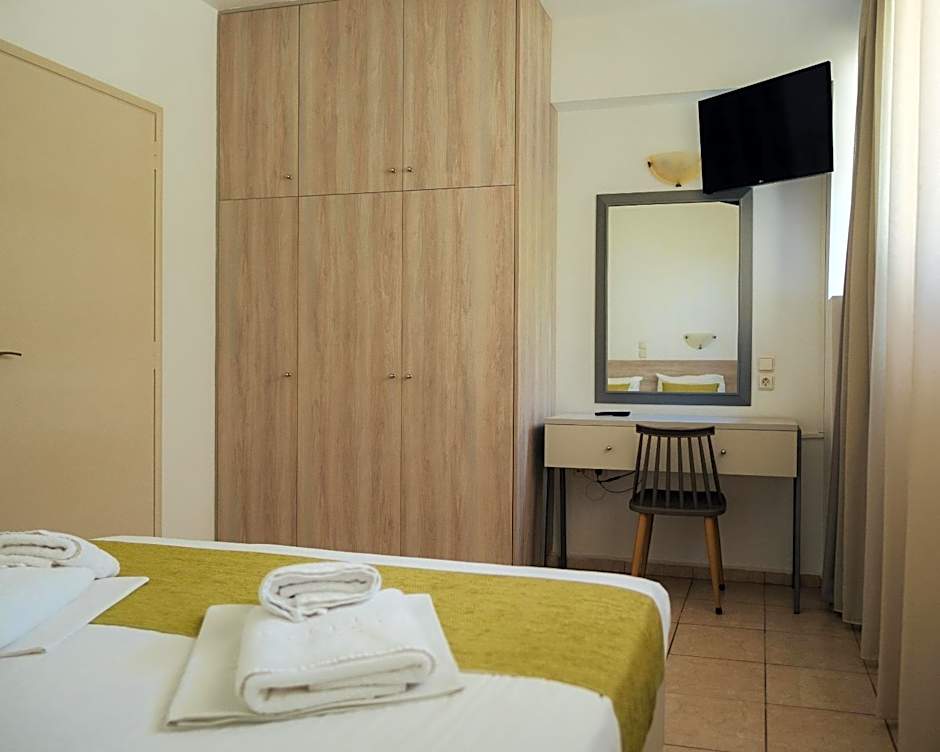 Ilian Beach & Apartments