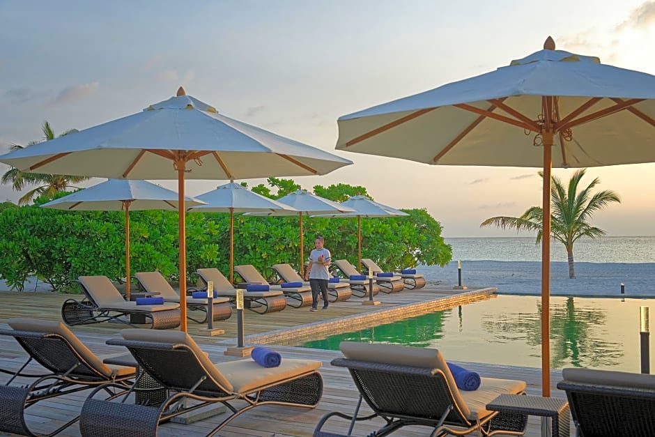 Brennia Kottefaru Maldives