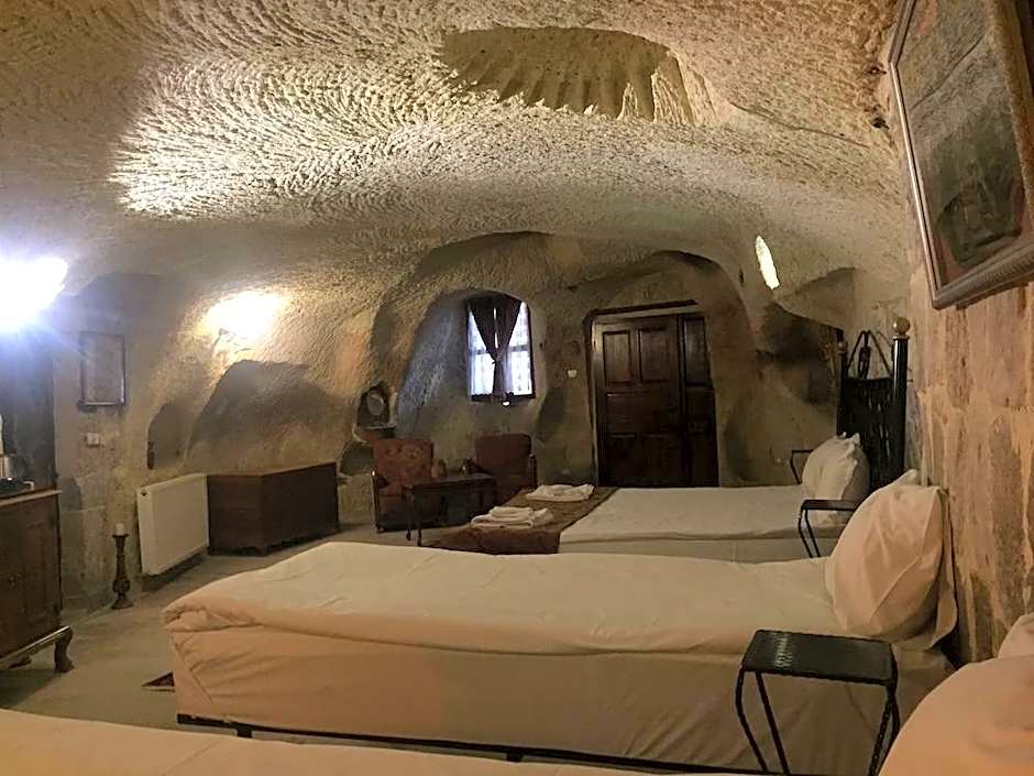 Cave Art Hotel