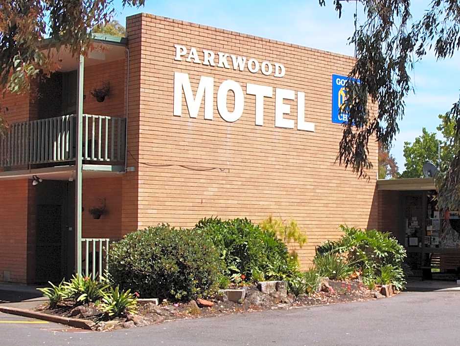 Parkwood Motel & Apartments