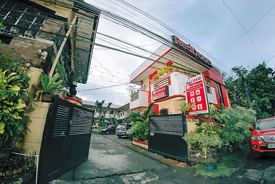 RedDoorz near Mariners Legazpi