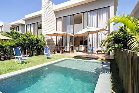 Oka Milagres Cond. Seaside for 08 People