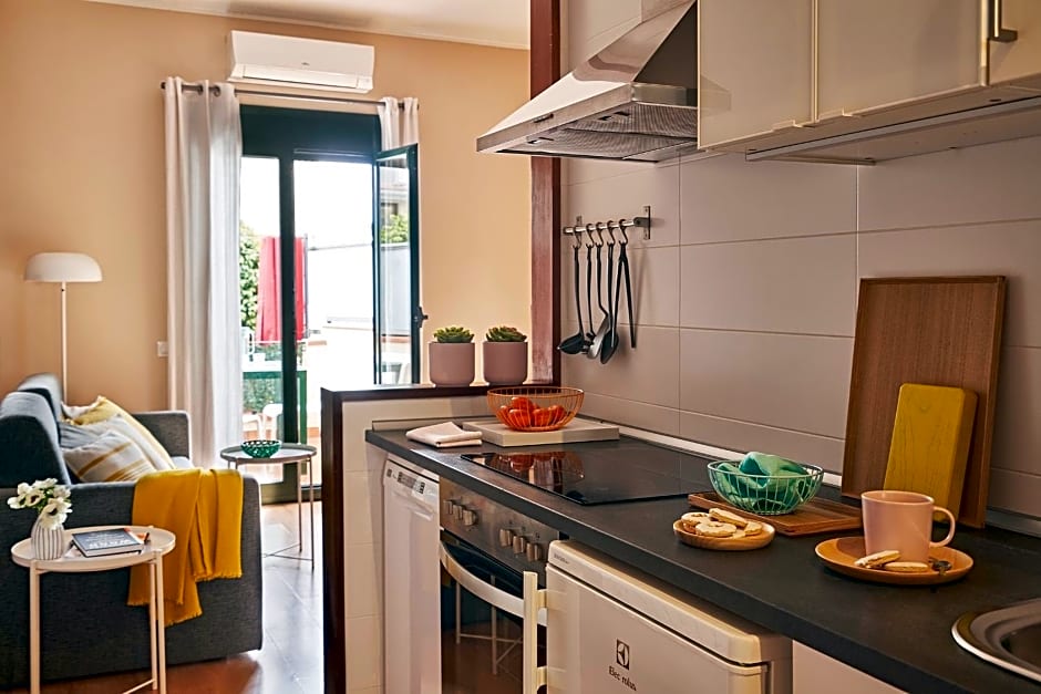 Lugaris Rambla Apartments