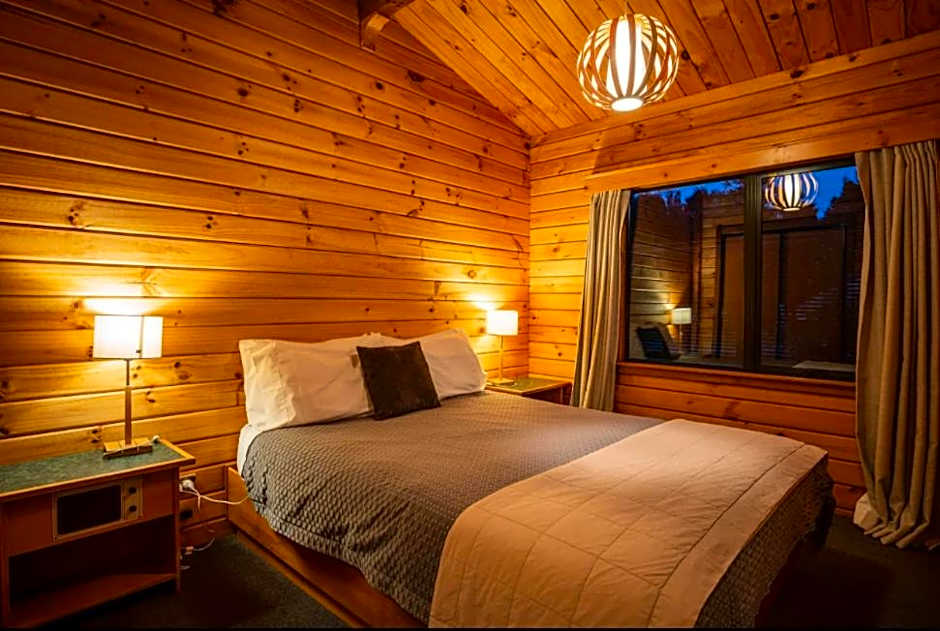 Alpine Lodge
