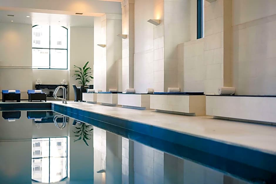 Waldorf Astoria By Hilton Chicago
