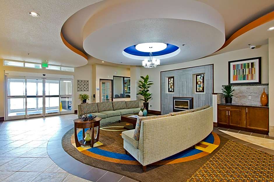 Holiday Inn Express & Suites Denver East-Peoria Street By IHG
