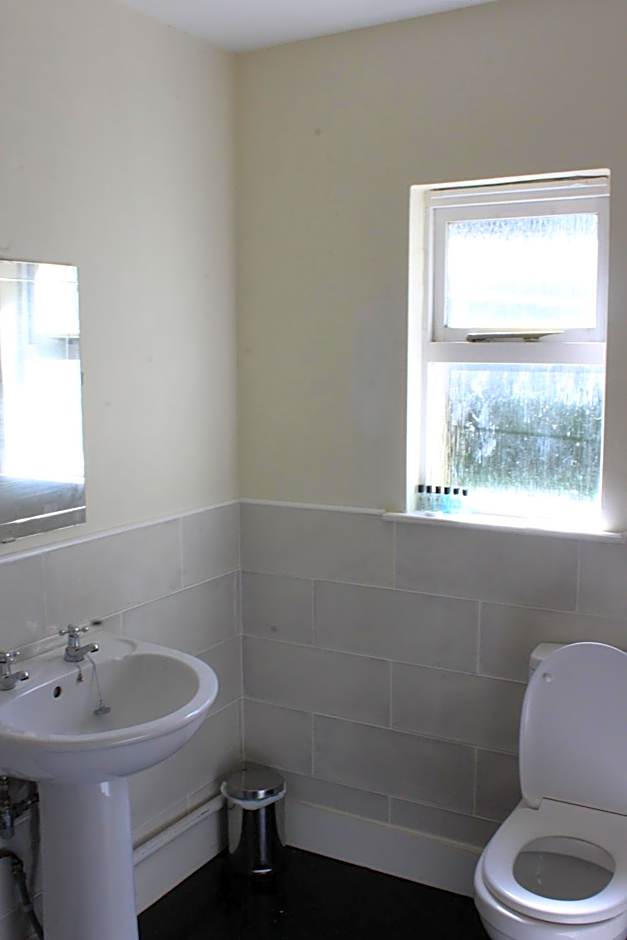 Guestling Hall Hotel