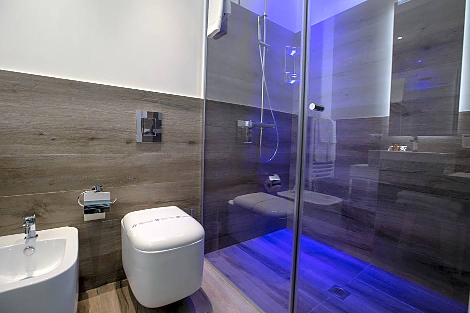 Luxmari hotel and spa