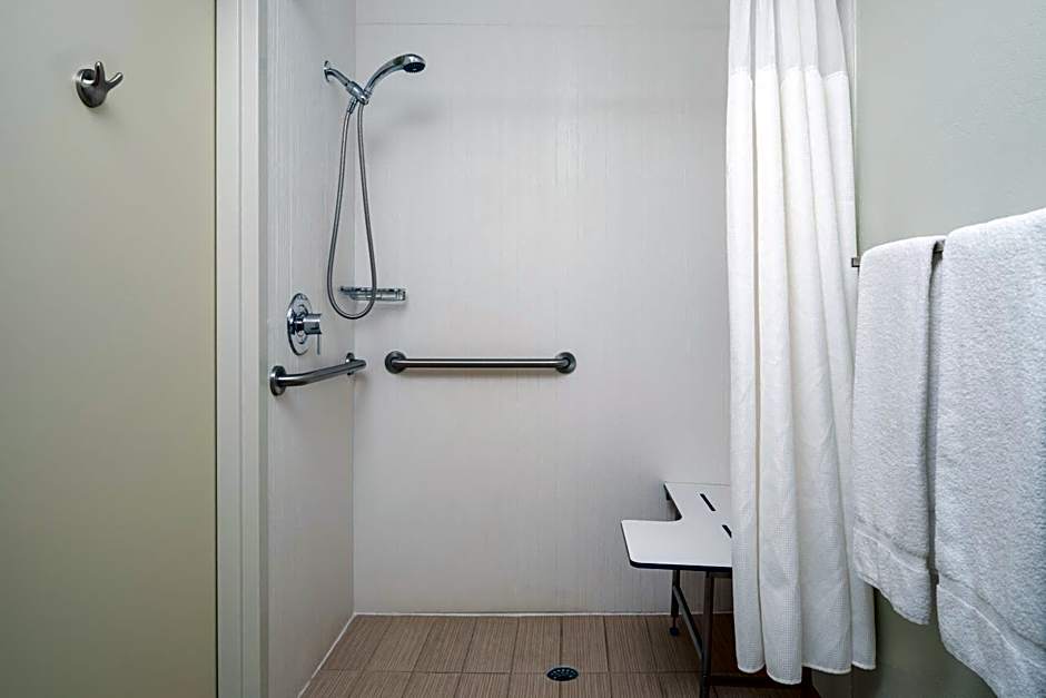 Courtyard by Marriott Naples