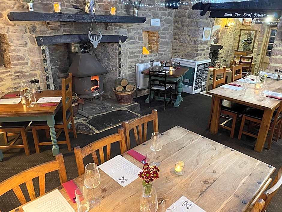 Crosskeys Inn Guest Rooms in Wye Valley