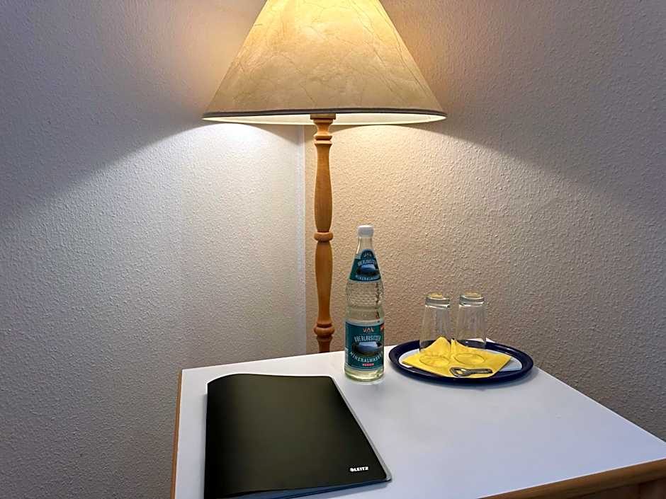 Hotel am Lärchenberg I Frühstück, WLAN, Parkplatz