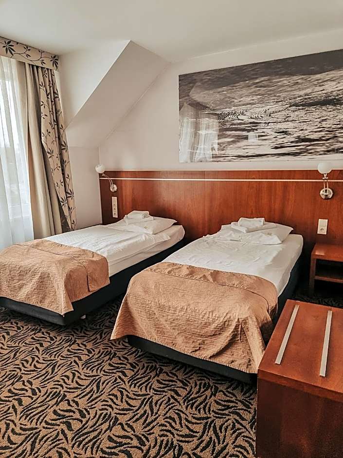 Hotel Azyl