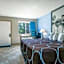 Super 8 by Wyndham Beloit