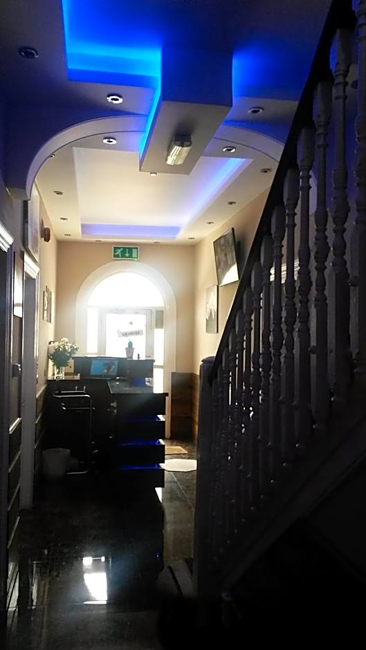 The Crystal Lodge Hotel