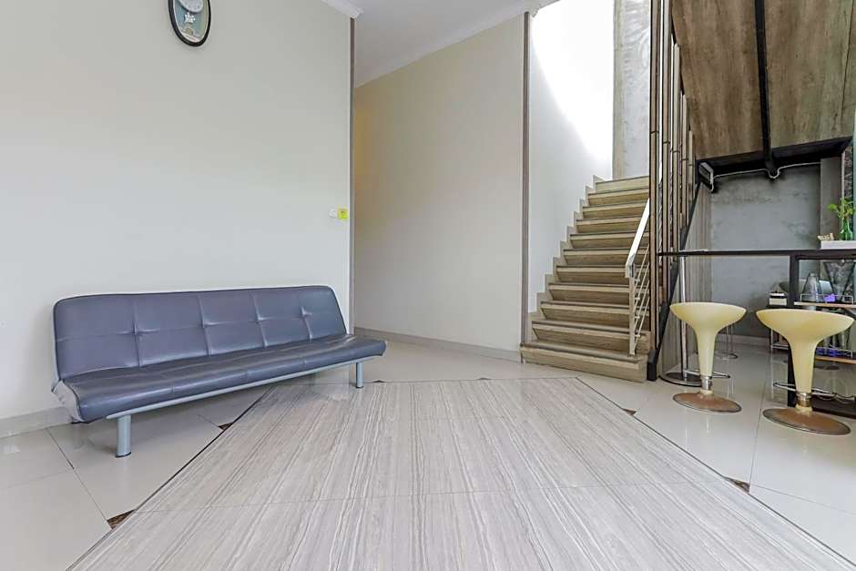 RedDoorz at Ngaggel Jaya Surabaya