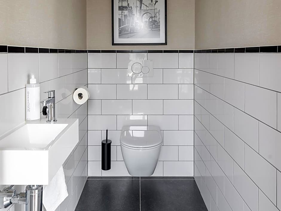 YAYS Antwerp Opera by Numa