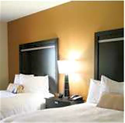 Hampton Inn & Suites Cleburne