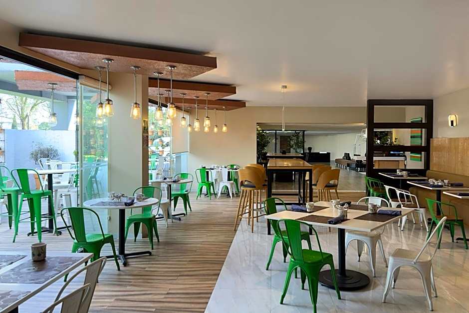 Courtyard by Marriott Toluca Airport
