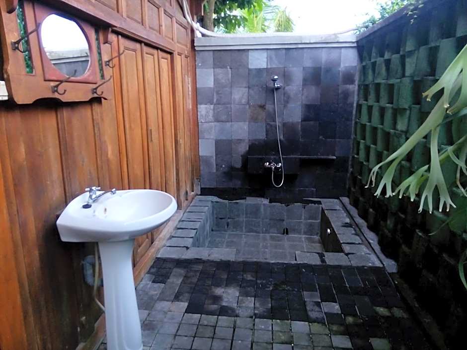 Tembi - Historical Home