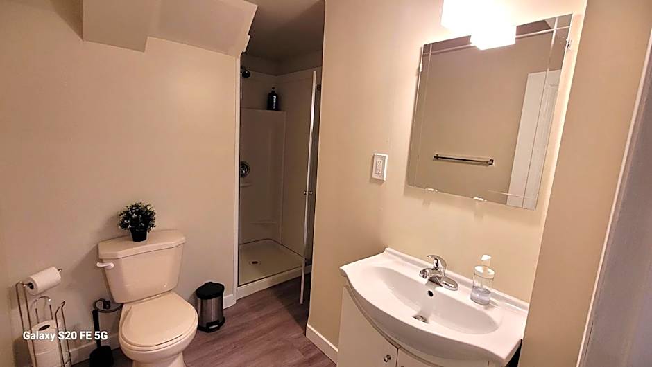 Home away from home - 6 bedroom fantastic bungalow