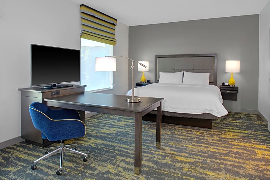 Hampton Inn & Suites Irvine/Orange County Airport