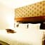 Hemingways Silk Hotel