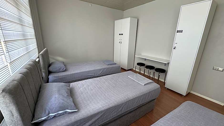 Hostelida