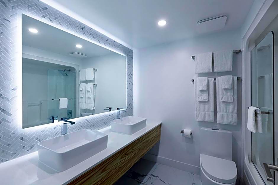 Strata Hotel