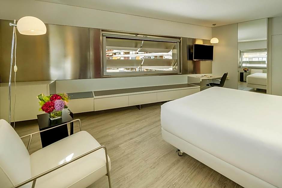 NH Collection Barcelona Constanza