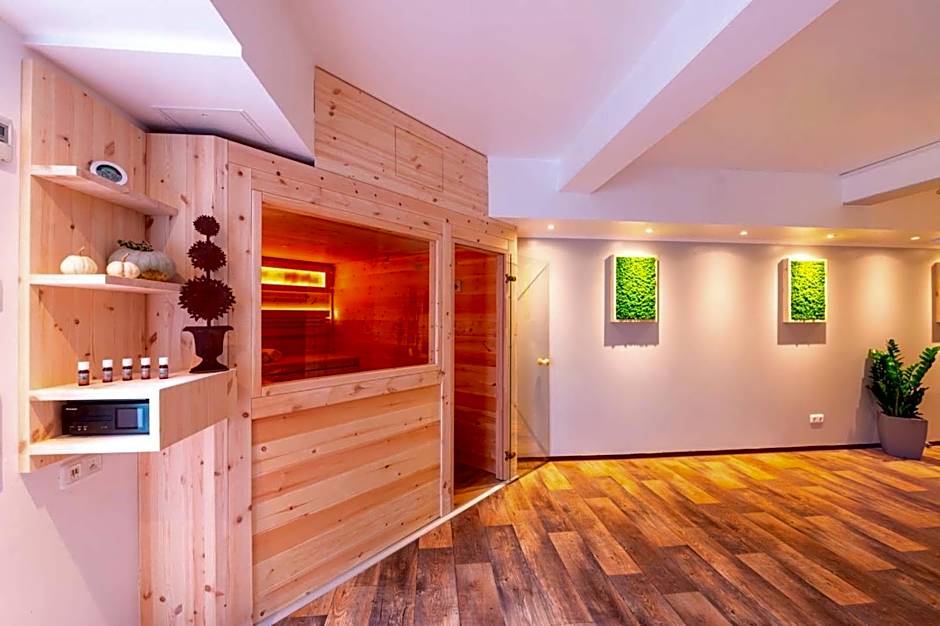 Zur Post Kummersbruck Hotel & Tiny Houses