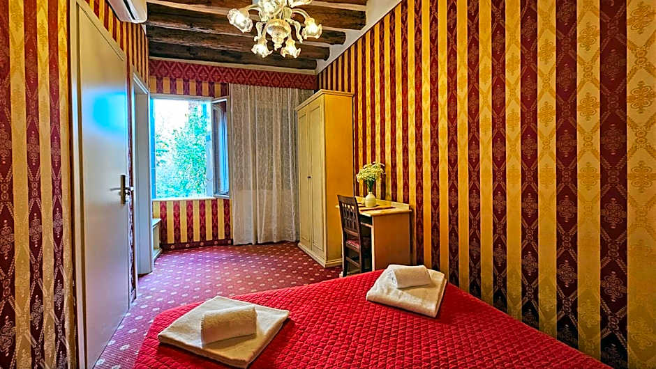 Photo 1 of 5 of Deluxe 1 Double Bed or 2 Beds, Garden View