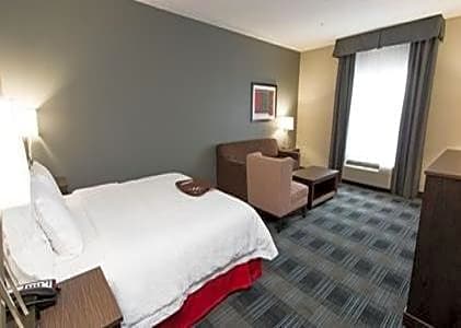 Hampton Inn & Suites Oklahoma City Airport