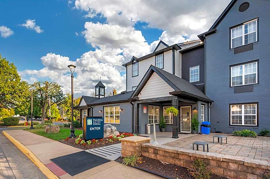 MainStay Suites Sterling near Dulles Town Center