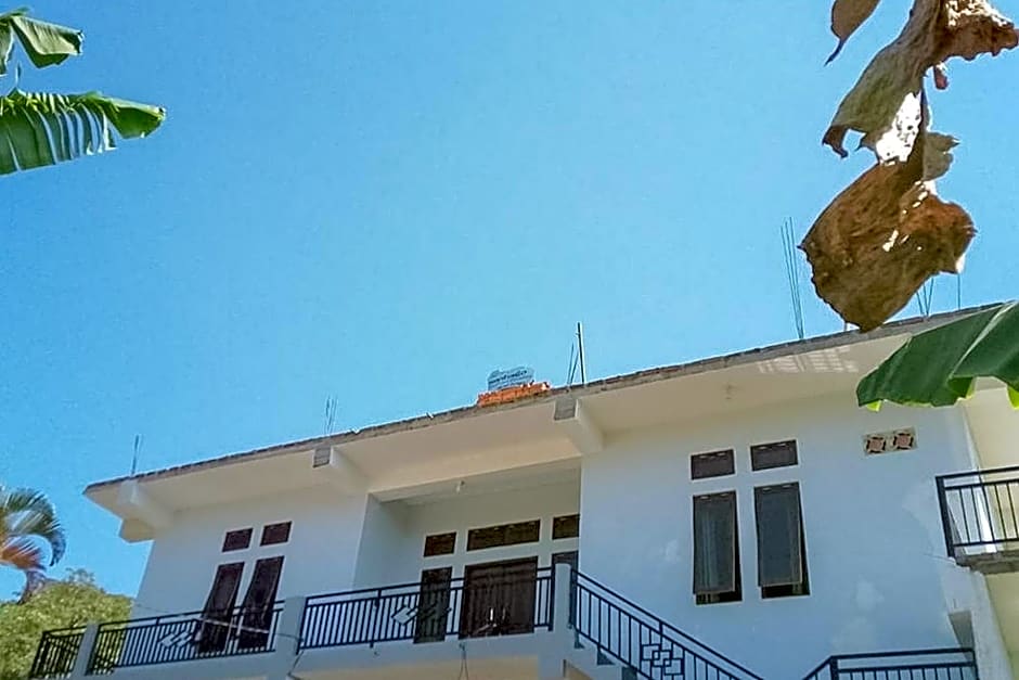 Santiago Bed and Breakfast at Desa Wisata Moni