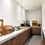 La Quinta Inn & Suites by Wyndham San Luis Obispo Downtown