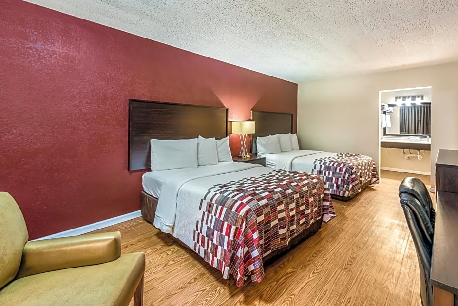 Red Roof Inn & Suites Wapakoneta