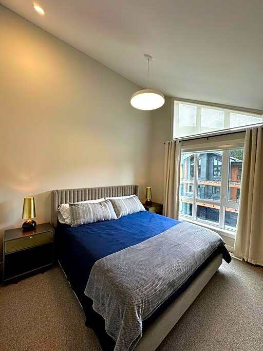 Private Hot Tub Ski In Ski Out Sleeps 9