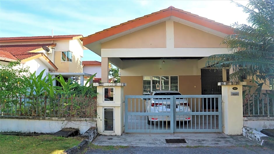 OYO Homes 90300 D'hitech Home