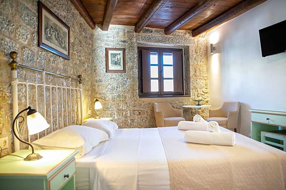 Trapela Areopolis, Boutique Hotel