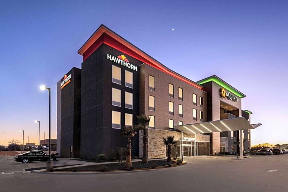 La Quinta Inn & Suites by Wyndham Del Rio