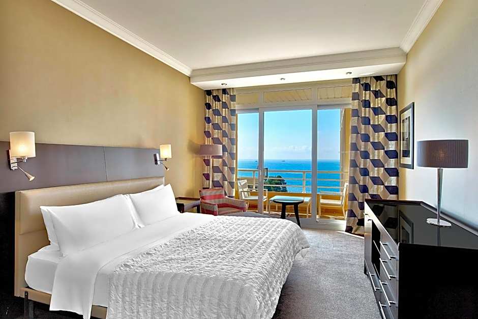 Le Meridien Beach Plaza