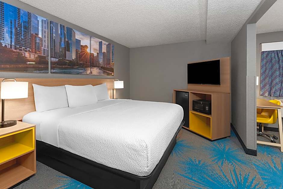 Days Inn by Wyndham Waukegan