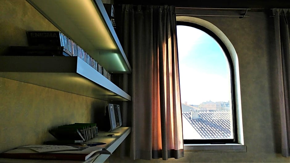 Dreaming Arena Rooms