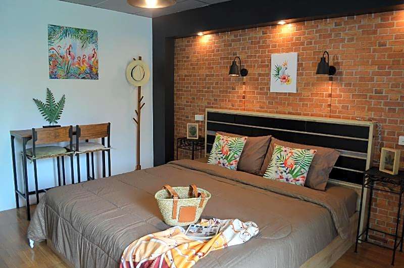 Dawnthaya Ayutthaya House